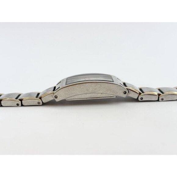 DKNY Dual Toned 250701 NY-3604 5ATM Vintage Women's Wristwatch - 17.5mm - WORKS! - Picture 13 of 13